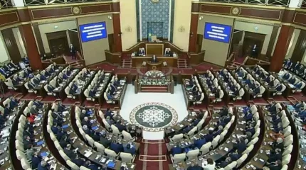 Жаңадан сайланған депутаттар ант берді