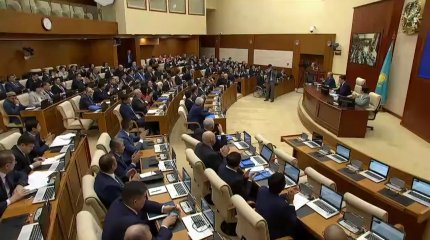 Мәжілістің 8-сайланым депутаттары ант берді