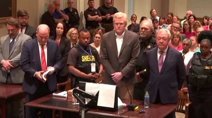 Миллиардер убил жену и сына, чтобы отвлечь внимание от своих махинаций