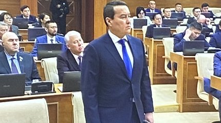 Алихан Смаилов сохранил пост Премьер-министра Казахстана