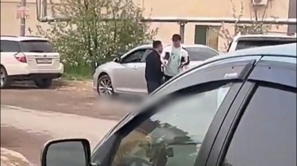 Полиция установила шымкентца, угрожавшего автоматом на дороге у школы