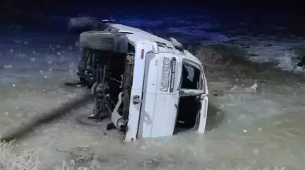 Ақтөбеде 5 оқушы отырған көлік апатқа ұшырап, біреуі қаза тапты