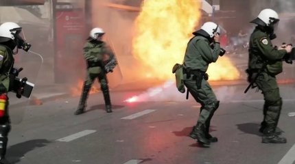 В Афинах не утихают протесты после крупнейшей железнодорожной катастрофы