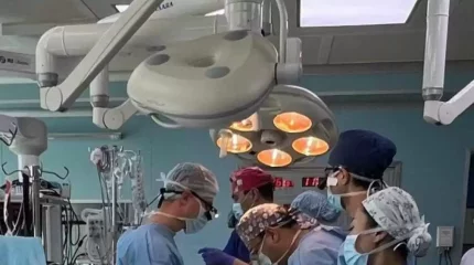 Жамбылда алғаш рет әлемде сирек кездесетін ауруға шалдыққан сәбиге ота жасалды