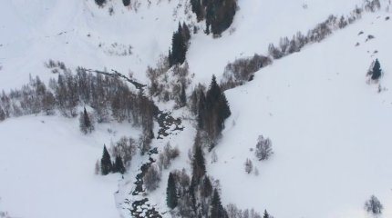 "Кез келген уақытта болуы мүмкін": "Қазселденқорғау" мен ТЖД қар көшкіні қаупі барын ескертті