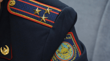 Полиция қызметкерлері ер адамды суицидтен құтқарып қалды