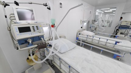 Қостанайда жасөспірімнің үстіне футбол қақпасы құлап, жансақтау бөліміне түсті