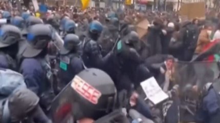 "Полиция, шіркеу ғимараттары өртенді." Франция халқы тағы көтеріліп кетті