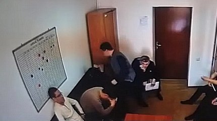 Избил сотрудника: скандал с полицейским начальником в Актау