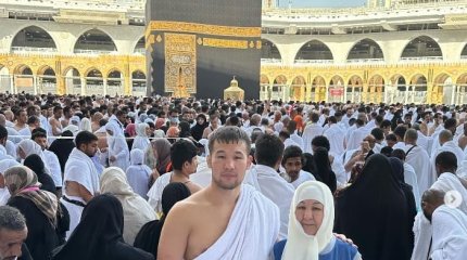 Шавкат Рахмонов изменил стиль и показал маму