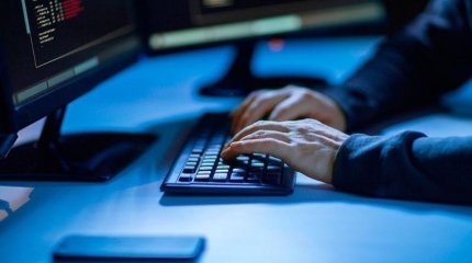 Қарағанды облысында интернет-алаяқтығын жасаған 8 күдікті ұсталды