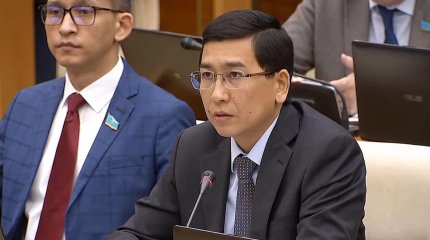 «Тегін қараламын десе үш ай, ал ақылы болса үш минут күтеді»: Аймағамбетов МӘМС жүйесі туралы