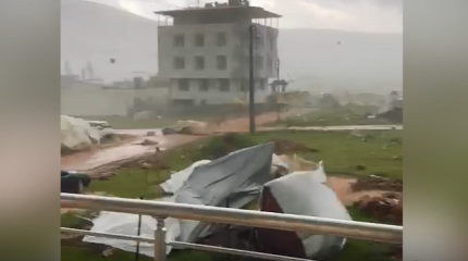 Кахраманмарашта зілзаладан зардап шеккендер дауыл астында қалды