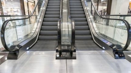 Женщине оторвало пальцы на эскалаторе в Кокшетау