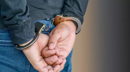 Көкшетау тұрғынын бірнеше рет несие рәсімдеуге мәжбүрлеген күдікті ұсталды