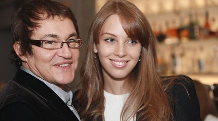 "Это источник дохода семьи": жену Диброва шокировали слухи об его увольнении с Первого канала