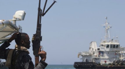 Прогулочное судно с российским экипажем захватили пираты в Красном море