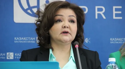 Шамадан тыс саңылаулары бар порно Трансвеститтер бейнеленген порно суреттер