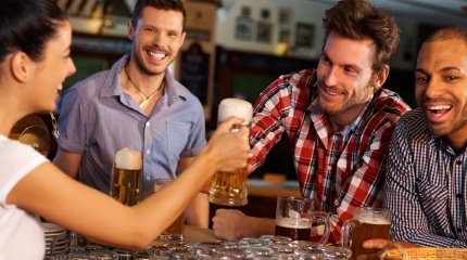 За употребление пива на работе незаконно уволили электрика, - суд Испании