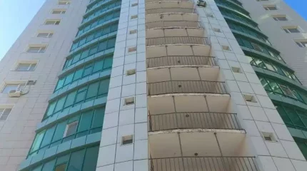 Ақтөбеде екі әйел көпқабатты үйдің жоғарғы қабатынан секіріп көз жұмды