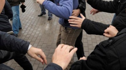 Массовую драку на улице устроили алматинцы