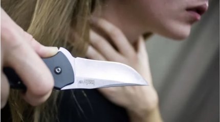 Мужчина взял в заложницы двух жительниц Байконура