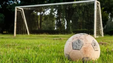 Қарағандыда футбол қақпасы 7 жасар баланы басып қалды