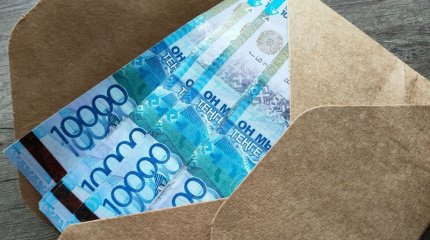 Ақтөбе облысында пара алған мектеп директоры 18 млн теңге айыппұл төлейтін болды