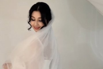 Не в пользу Ерке: бывшая девушка RaiMa примерила свадебное платье и восхитила всех