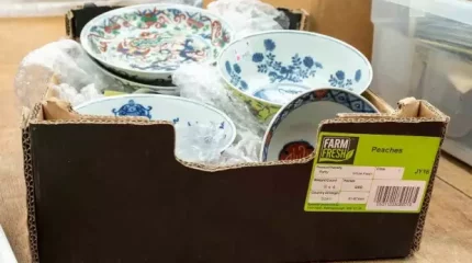 Шаң басқан ыдыстарды сатып байып кетті