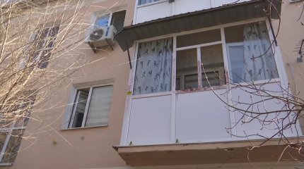 Ақтөбеде өз үйінде пышақталған 13 жасар қыз есін жиды