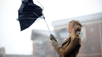 Сильный ветер и дожди: синоптики рассказали о погоде на 9 апреля