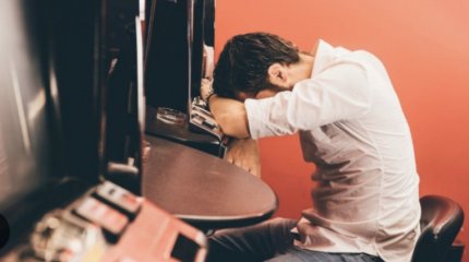 Карагандинский игроман украл 4 миллиона тенге и сел в тюрьму