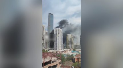 Пожар разгорелся в одной из новостроек в центре Астаны