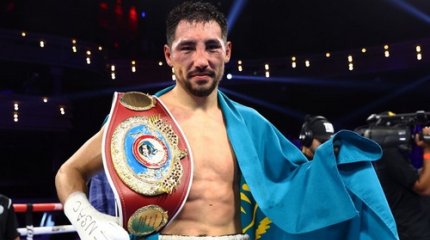 Алимханулы отправил канадца в нокаут и вновь стал чемпионом