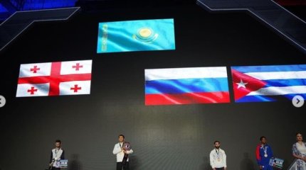 "Четверо чемпионов мира – казахи!": Токаев поздравил боксёров с победой