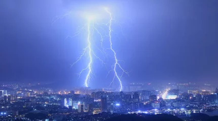 Дауыл, найзағай және аяз: Қазақстанның бірқатар өңірінде дауылдық ескерту жарияланды