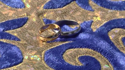 Павлодарда жас жұбайлар ашық аспан астында неке қиды