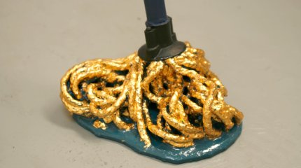 Почти два миллиона тенге хотели потратить на швабру чиновники Усть-Каменгорска