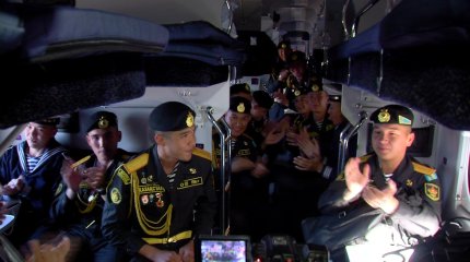 Как казахстанские матросы готовятся к празднованию Дня защитника Отечества