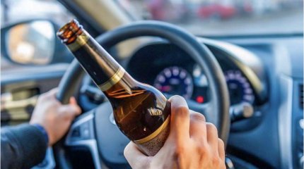 Пьяный водитель сбил полицейского в Алматы