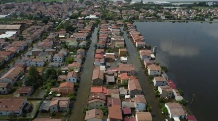 Италияда 36 мың адам үйіне орала алмай жүр