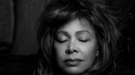 Америкалық әнші Тина Тернер қайтыс болды