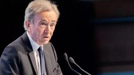 Әлемдегі ең бай адам бір күнде 11,2 млрд долларынан айырылды