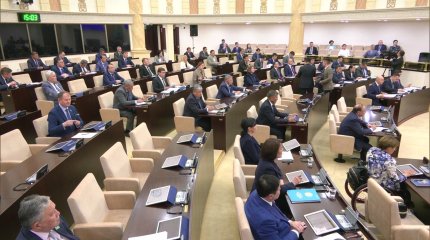 Сенатор возмутился повышением цен на бензин