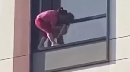 17-қабатта терезе жуған әйелге "іздеу" салынды