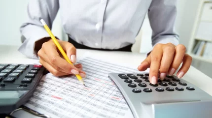 Шымкентте мектептің бас бухгалтері 67 миллион теңгені жымқырған