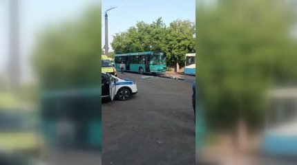 Қарағандыда автобус жүргізушісінің кесірінен 4 адам жарақаттанды