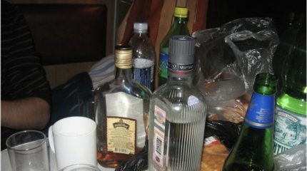 Пьяных пассажиров сняли с поезда в Шымкенте