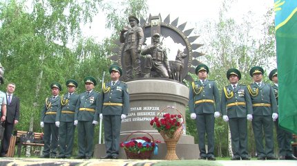 Подвиг легендарного казбата, выполнявшего миротворческую миссию в Таджикистане, почтили в столице